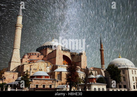 Die Welt berühmten Denkmal der byzantinischen Architektur. Anzeigen der St. Sophia Cathedral bei Sonnenaufgang. Stockfoto