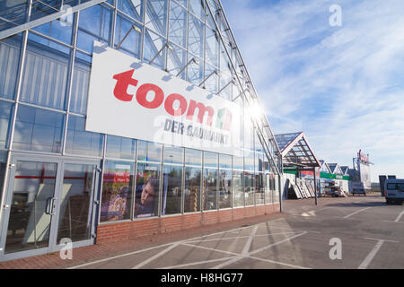 BURG / Deutschland - 13. November 2016: Toom Baumarkt. Toom ist eines der größten deutschen DIY-Händler und Bestandteil der REWE. Stockfoto