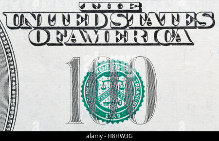 Stempel des Department of The Treasury auf hundert Dollar Bill Nahaufnahme Makro Stockfoto