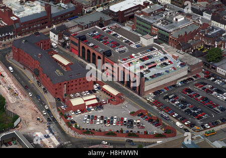 Eine Luftaufnahme des zentralen Polizeistation von Wolverhampton und Express und Stern Zeitung Büros in West Midlands England Uk 1999 Stockfoto