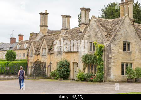 Ein Spaziergang in Cirencester Park, Cirencester, Gloucestershire, England, UK Stockfoto