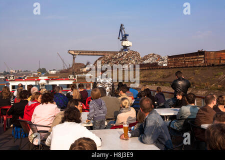 Deutschland, Ruhrgebiet, Duisburg, Hafenrundfahrt, Kran auf der Schrott-Insel. Stockfoto