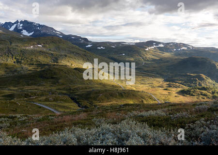 Norwegen-Landschaft in Sognefjellsvegen entlang County Road 55, Passstraße Stockfoto