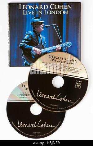 Leonard Cohen CDs Compact Discs - Live in London CDs Auf weißem Hintergrund eingestellt Stockfoto