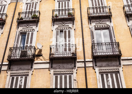 Verziert, die Fassaden in Madrid, Spanien. Stockfoto