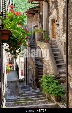 Scanno (l ' Aquila) - ein Blick auf das alte Städtchen Stockfoto