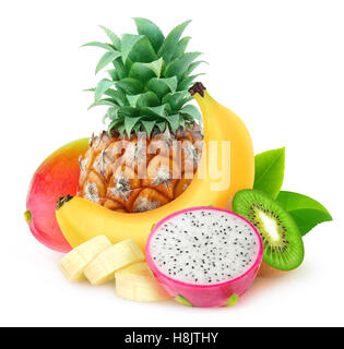 Isolierte tropische Früchte. Ananas, Banane, Kiwi, Drachenfrucht und Mango isoliert auf weißem Hintergrund mit Beschneidungspfad Stockfoto