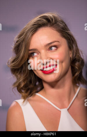 Los Angeles, USA. 14. November 2016. Miranda Kerr besucht die nächste Ära Jaguar Fahrzeug Enthüllung Veranstaltung in den Milk Studios am 14. November 2016 in Los Angeles, Kalifornien-Credit: The Foto Zugang/Alamy Live News Stockfoto