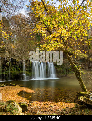 Sgwd Ddwli Uchaf, obere sprudelnden Wasserfällen, Brecon Beacons, Wales.UK Stockfoto