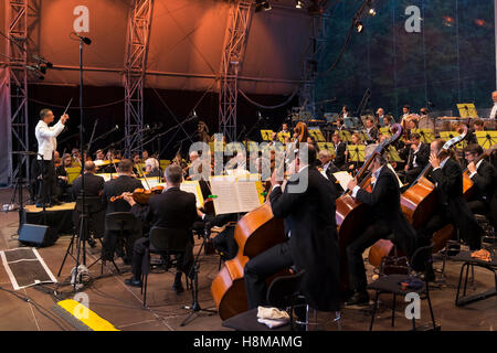 Nürnberger Symphoniker, Open-Air-Bühne, Klassik open Air beim Picknick im Park, Luitpoldhain, Nürnberg Stockfoto