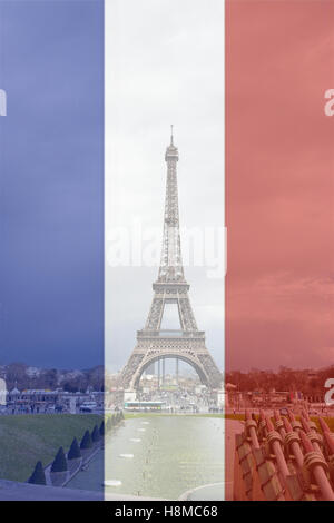 Eiffelturm vor französische Flagge Hintergrund Stockfoto