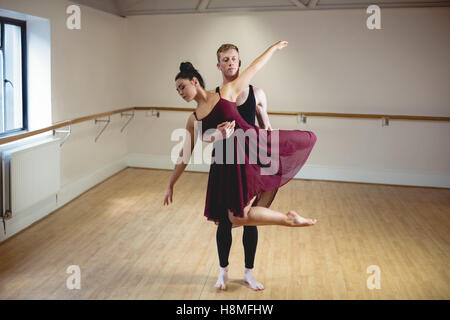 Ballett-Partner üben Ballett-Tanz Stockfoto