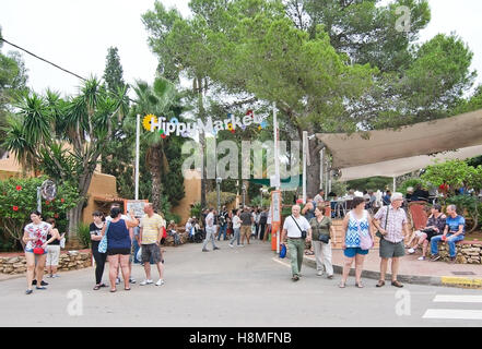 Hippie Markt Punta Arabi Es Canar auf dem letzten Markt für die Saison im Oktober. Stockfoto