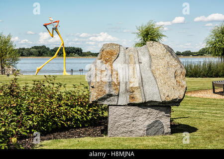 Im Freienbelichtung Danubiana Kunstmuseum am Ufer des Flusses Donau, Slowakische Republik. Architektur Design. Stockfoto