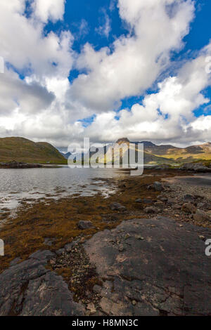Mit Blick auf Vareid und Flakstad, Lofoten Inseln, Norwegen Stockfoto