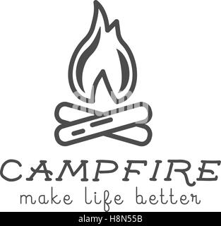 Camping Logo design mit Typografie und Reisen Elemente - Lagerfeuer. Vector Text - Leben besser zu machen. Wanderweg, Rucksackreisen Symbole in Retro-Farben. Schön für Drucke, Monohrome t-shirt Design. Stock Vektor