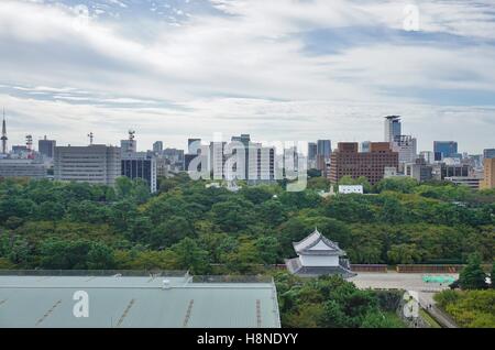 Landschaftsblick auf die Stadt Nagoya in Japan von der Burg gesehen Stockfoto