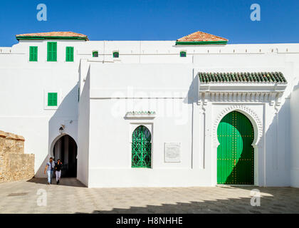 Die weiß gekalkten Häuser in der Medina, Ouarzazate, Marokko Stockfoto