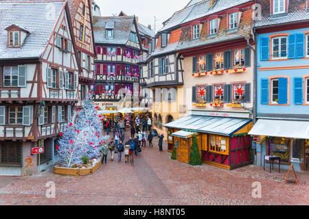 Das Zentrum von Colmar in der Weihnachtszeit, Weinstraße, Haut-Rhin-Elsass-Frankreich-Europa Stockfoto