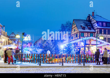 Kinder Kirmes zu Weihnachten. Zierliche Venedig, kleine Venedig Colmar. Haut-Rhin. Das Elsass. Frankreich Stockfoto