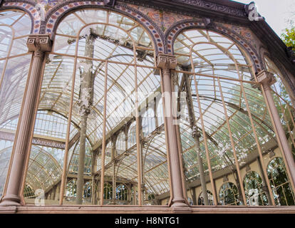 Spanien, Madrid, Ansicht des Crystal Palace im Retiro-Park. Stockfoto