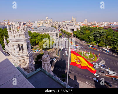 Spanien, Madrid, erhöhten Blick auf die Plaza de Cibeles aus dem Kybele-Palast gesehen. Stockfoto