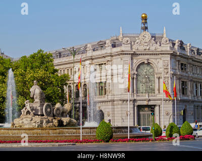 Spanien, Madrid, Plaza de Cibeles, Ansicht von der Banco de España. Stockfoto