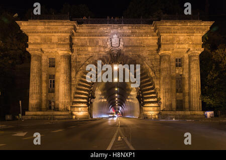 Adam Clark Tunnel unter dem Burgberg. Stockfoto