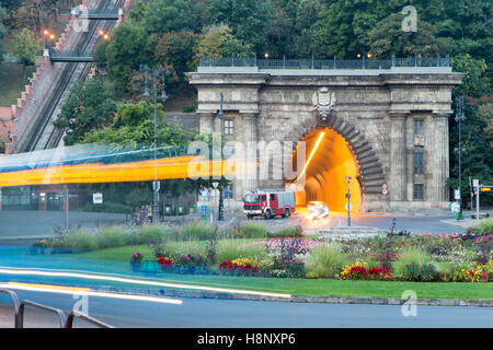 Adam Clark Tunnel unter dem Burgberg. Stockfoto