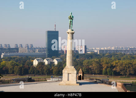 Pobednik Denkmal im Kalemegdan-Park, der größte Park und das bedeutendste historische Bauwerk in Belgrad. Stockfoto