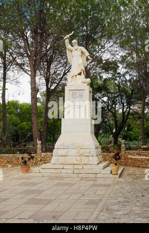 Denkmal für den Propheten Elija. Muhraka Karmeliterkloster, oben auf dem höchsten Gipfel des Gebirges Carmel ich Stockfoto