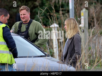 Schauspielerin Joanne Froggatt am Set von Lügner, einen neuen sechsteiligen ITV-Serie gefilmt in der Nähe von Deal in Kent. Stockfoto