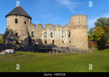 Alte Burgruine in der Stadt Cesis, Lettland Stockfoto