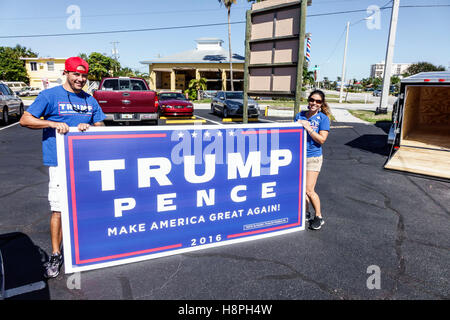 Florida, Süd, Cocoa Beach, Donald Trump Pence, Hauptquartier der Präsidentschaftskampagne, Freiwillige Freiwillige ehrenamtlich ehrenamtlich tätige Arbeitskraft Stockfoto