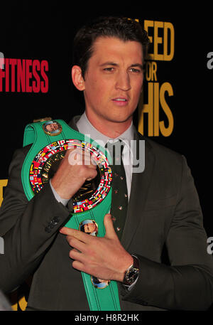 New York, USA. 14. November 2016.: Miles Teller besucht als Open Road mit Herren Fitness Host die Premiere von "Bleed For This" auf AMC Lincoln Square Theater am 14. November 2016 in New York City. Bildnachweis: MediaPunch Inc/Alamy Live-Nachrichten Stockfoto