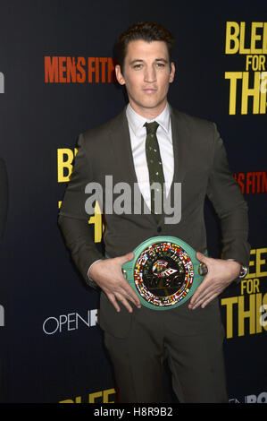 New York City. 14. November 2016. Miles Teller besucht die "Bleed For This" Premiere bei AMC Lincoln Square am 14. November 2016 in New York City. | Verwendung Weltweit © Dpa/Alamy Live-Nachrichten Stockfoto