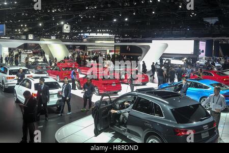 Los Angeles CA. 16. November 2016. Los Angeles, Kalifornien, USA. 16. November 2016. Der Los Angeles Auto Show Mittwoch, 16. November 2016, in Los Angeles. Bildnachweis: Ringo Chiu/ZUMA Draht/Alamy Live-Nachrichten Stockfoto