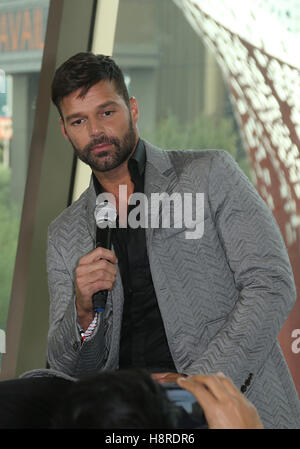 Las Vegas, NV, USA. 16. November 2016. 16. November 2016 - Las Vegas, NV - Ricky Martin. Ricky Martin ist der Resident Headliner beim Parktheater in Monte Carlo benannt.  Bildnachweis: Mjt/AdMedia/ZUMA Draht/Alamy Live-Nachrichten Stockfoto