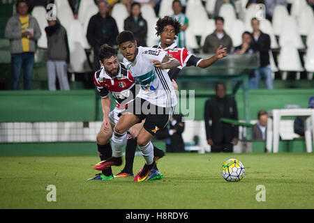 Curitiba, Brasilien. 16. November 2016. Leandro Coritiba. Coritiba Foot Ball Club und Santa Cruz passen gültig für die 35. Runde der Meisterschaft in der Couto Pereira-Stadion in Curitiba. © Guilherme Artigas/FotoArena/Alamy Live-Nachrichten Stockfoto