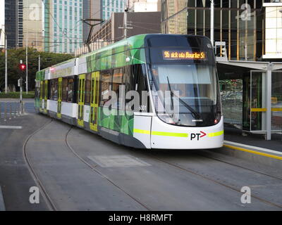 Innenansicht des neuen E-Klasse-Straßenbahnen in Melbourne, Australien Stockfoto