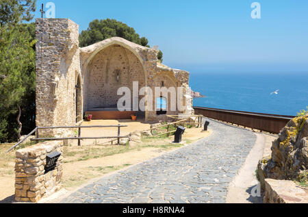 Alten ruiniert Kirche in Burg von Tossa de Mar-Costa Brava, Katalonien, Spanien Stockfoto