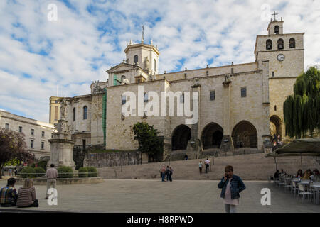 Dom Basilika der Himmelfahrt der Jungfrau Maria von Santander, Spanien, Europa Stockfoto