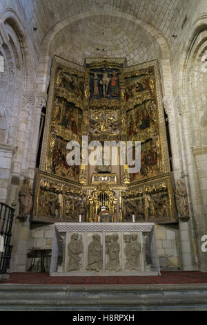 Retablo del Altar Bürgermeister - Altar an der Colegiata de Santa Juliana Kirche, Santillana del Mar, Spanien, Europa Stockfoto