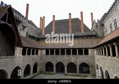 Palast der Herzöge von Bragança in Guimarães, Portugal, Europa Stockfoto