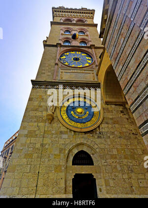 Messina Kathedrale und Astrologie Uhren Glockenturm Stockfoto