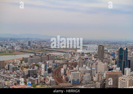 Osaka, 30 APR: Schöne Szene von Umeda Sky Building am 30. April 2011 in Osaka, Japan Stockfoto