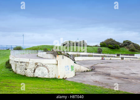 Eingang zum ehemaligen "The Super Schwimmstadion" in Morecambe Lancashire UK Stockfoto