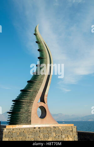 Griechenland, Kreta, Agios Nikolaos, Skulptur "Horn der Amalthea" Stockfoto