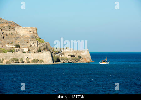 Griechenland, Kreta, Agios Nikolaos, Insel Spinalonga im Golf von Mirabello. Stockfoto