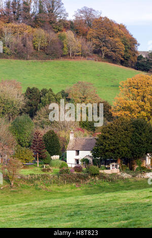 Herbst in den Cotswolds - Wresden Farm unter Downham Hill, Uley, Gloucestershire UK Stockfoto